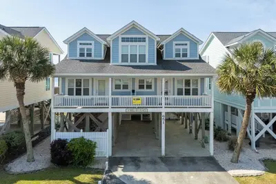Image de Hobbs Realty - Oceanfront Home w/Private Pool And Offers Early Check-In!