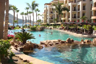 Image de Best 2br Beachfront villa @ 5star resort at Medano Beach. Few feet from the pool