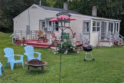 Image de Gîte en bord de lac sur les rives du lac Champlain, situé sur le charmant Mills Point à Colchester, dans le Vermont