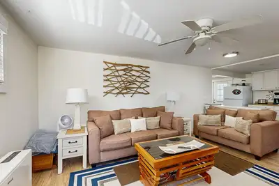 Image de Well-located, dog-friendly home - walk to footbridge & Barrett Park
