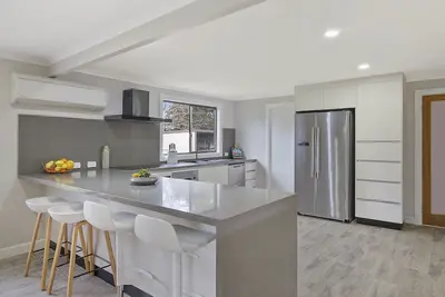 Image de East coast hideaway beach retreat, Wifi & New 80 inch Sony Qled Smart Tv