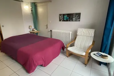 Image de Beau studio accès indépendant dans maison