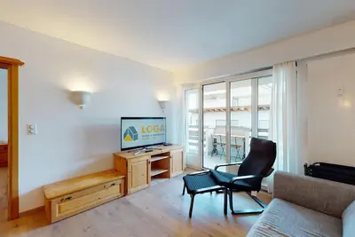 3-room apartment on the 4th floor.