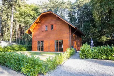 Image de Chalet avec 2 salles de bains et terrasse meublée