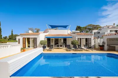 Image de Belle villa de 3 chambres climatisées, piscine privée, près du golf & plages