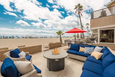 Image de 4 Bedroom Oceanfront Home On 41st Street.