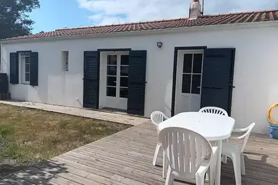Image de Villa Calme et Confort, Accès Direct Plage, 4 Pers. , Proche Centre-Ville et Forêt
