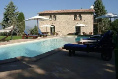 Image de Podere Caldaruccio La Pineta - 26 people Cottage & Villa