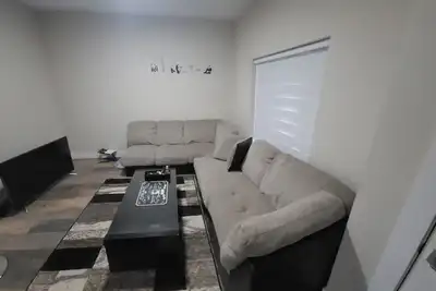 Image de 1 bedroom main floor suite 🏡
