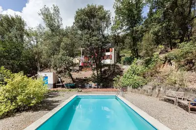 Image de Maison de vacances 'House in Montseny' avec piscine privée, vue sur les montagnes et jardin