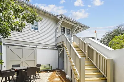 Image de Carriage House w/Tesla Charger | Steps to Coquina Pool & Beach Access | 3 Bikes