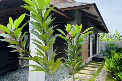 Quiet Seaside Villa 5 mins walk to the beach, clubhouse and boardwalk