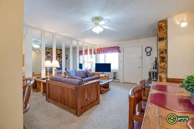 Image de Ski\/Mtb\/Golf Condo (#111) - Slope side | Ski slope & Resort views | Walk-in access!