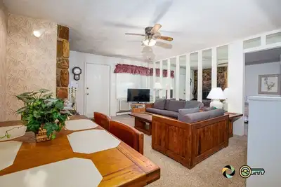 Image de Ski\/Mtb\/Golf Condo (#112) - Slope side | Mountain & golf course views | Walk-in access!