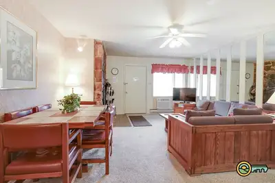 Image de Ski\/Mtb\/Golf Condo (#116) - Slope side | Mountain & golf course views | Walk-in access!