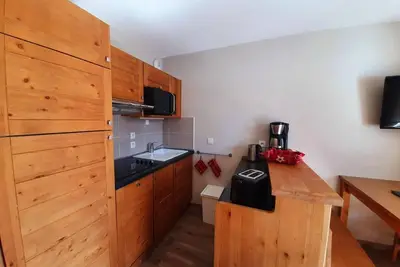 Image de À 150m des pistes de ski, 4ème étage, piscine, balcon, parking, télévision, casier à ski, 32m², Vars