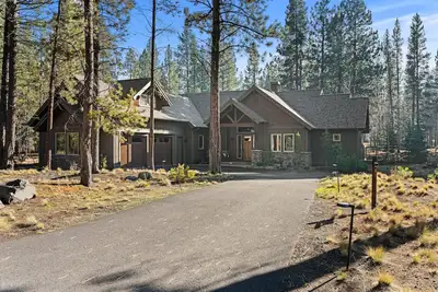 Image de Luxury Lodge with Access to Forest House