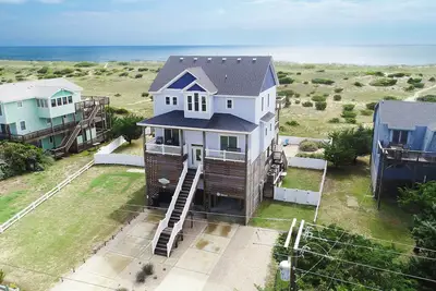 Image de Oceanfront, Elevator, Private Pool, Pool Table, Hot Tub