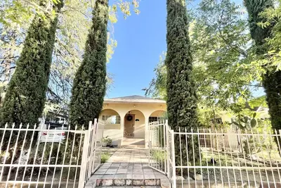 Image de Spacious home near Uc Davis med Midtown & Cal Expo
