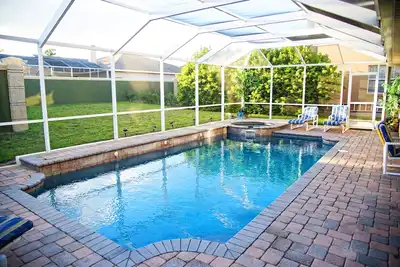 Image de Amazing 5Bed, 7 Bath Pool/HotTub, Games Near Disney!