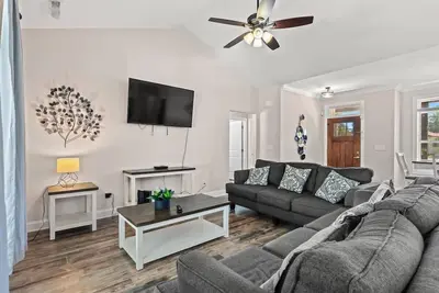 Image de Little River Beautiful new Amazing house