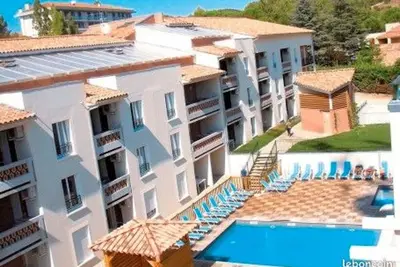 Image de T2 Dans Résidence Avec Piscine à Gréoux les Bains