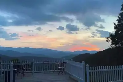 Image de The Perfect View -Hiawassee upscale mountain cabin