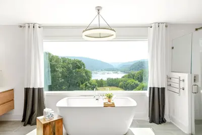 Image de Blarney: Indoor Pool and the best River & Mountain Views in Harpers Ferry, Wv.