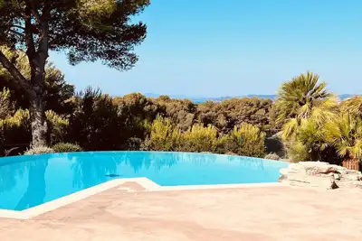 Image de Charmant logement de 63m2 : piscine, lac et mer