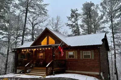 Image de Hollow Tree Hideaway, Coosawattee River Resort