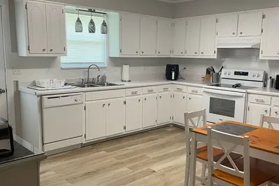 Image de 611- Entire Apartment Minutes from Hospital!