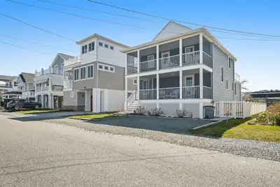 Image de Town of Bethany Beach home steps to the ocean with beach access - dog-friendly