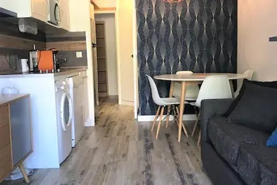 Image de Studio avec terrasse et jardin, 4 pers, Piscine, Animaux admis, Parking