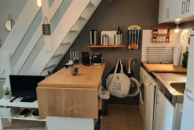 Image de Charmante Villa Patio avec Terrasse : Proche Plages et Centre, Idéale pour 4 Personnes