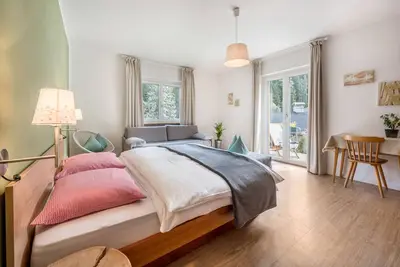 Image de Appartement Lanz Maria Garden avec vue sur les montagnes.