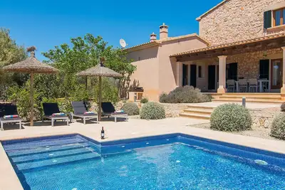 Villa Sa Pleta Petita avec vue sur les montagnes, piscine & Wi-Fi
