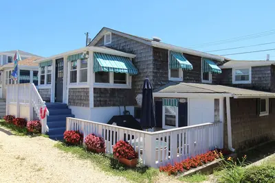 Image de Pil4 | North End near Inlet, Dining, Beach/Boards! 1 Car Parking! by Shore Points Vacations