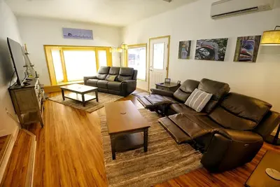 Image de 3br - King Beds & bunk beds - Free Tram Tickets
