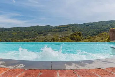 Villa Alete is located in an area called the Valdinevole Tuscany