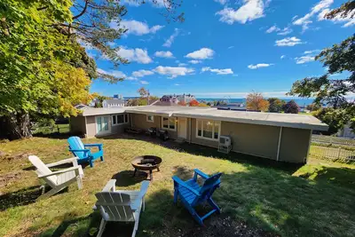 Image de Ocean Views! Walk to the Beach!