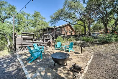 Image de Canyon Lake Hideaway w/ Fire Pit & Yard!