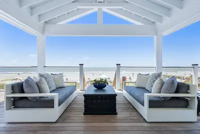 Image de 1001 E. Arctic - Out Of The Blue - Unique Outdoor Space- Luxury