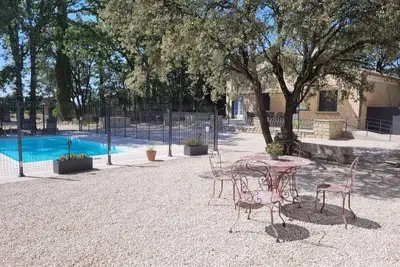 Image de Villa, Mazan, 8 personnes, 3 chambres, piscine