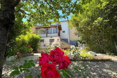 Image de Townhouse with private garden and terrace in Beaumont-du-Perigord