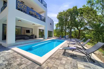 Image de Maison de vacances Grižane pour 1 - 8 personnes avec 4 chambres à coucher - Maison de vacances