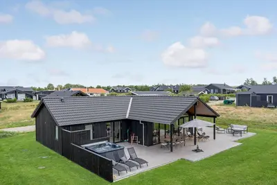 Image de Belle maison à Hørve avec WiFi