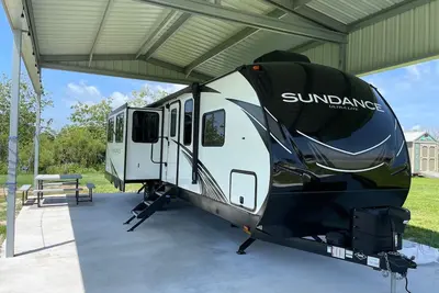 Image de Peaceful, Quiet Rv right near the beach @ Crystal Beach, Tx