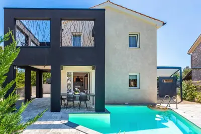 Image de Superbe maison à Sveti Ivan Dobrinjski