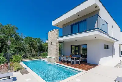 Image de Belle maison de vacances privée avec Wifi, climatisation, piscine privée, Tv, terrasse et parking
