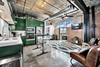 Image de Oso Condo- Walk To The Silos